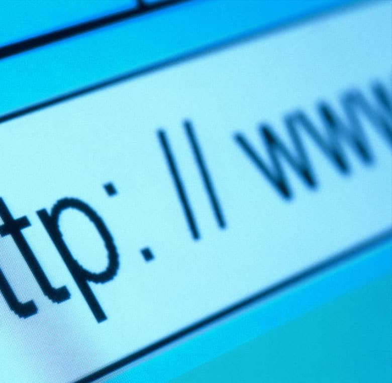 Web Hosting dhe Domain emra